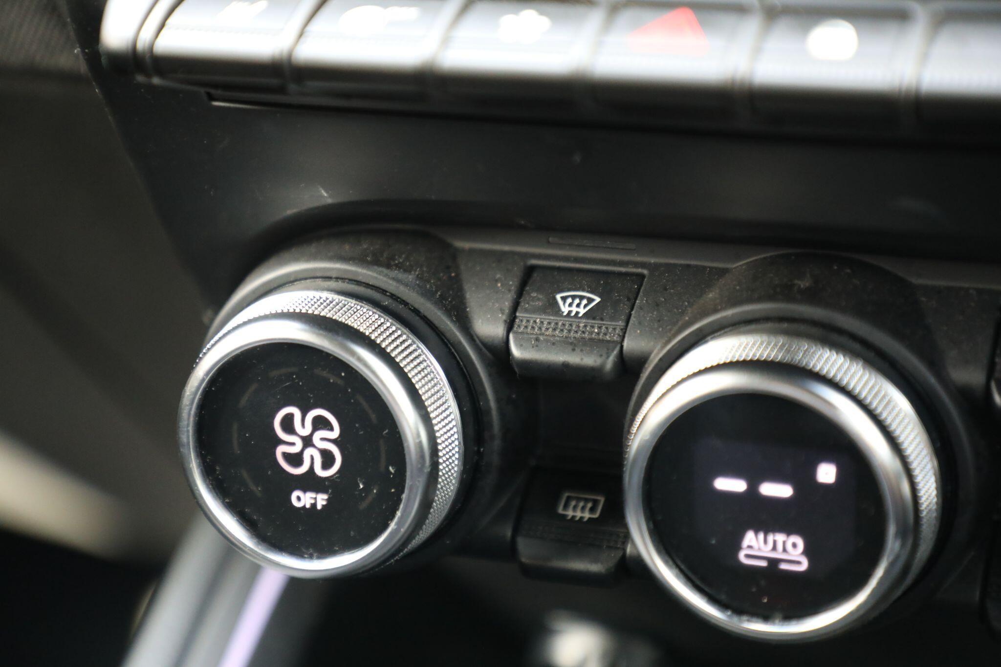 Large vehicle image